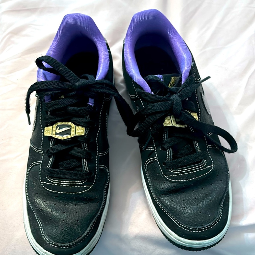 Nike air black with purple accent size 6.5Y